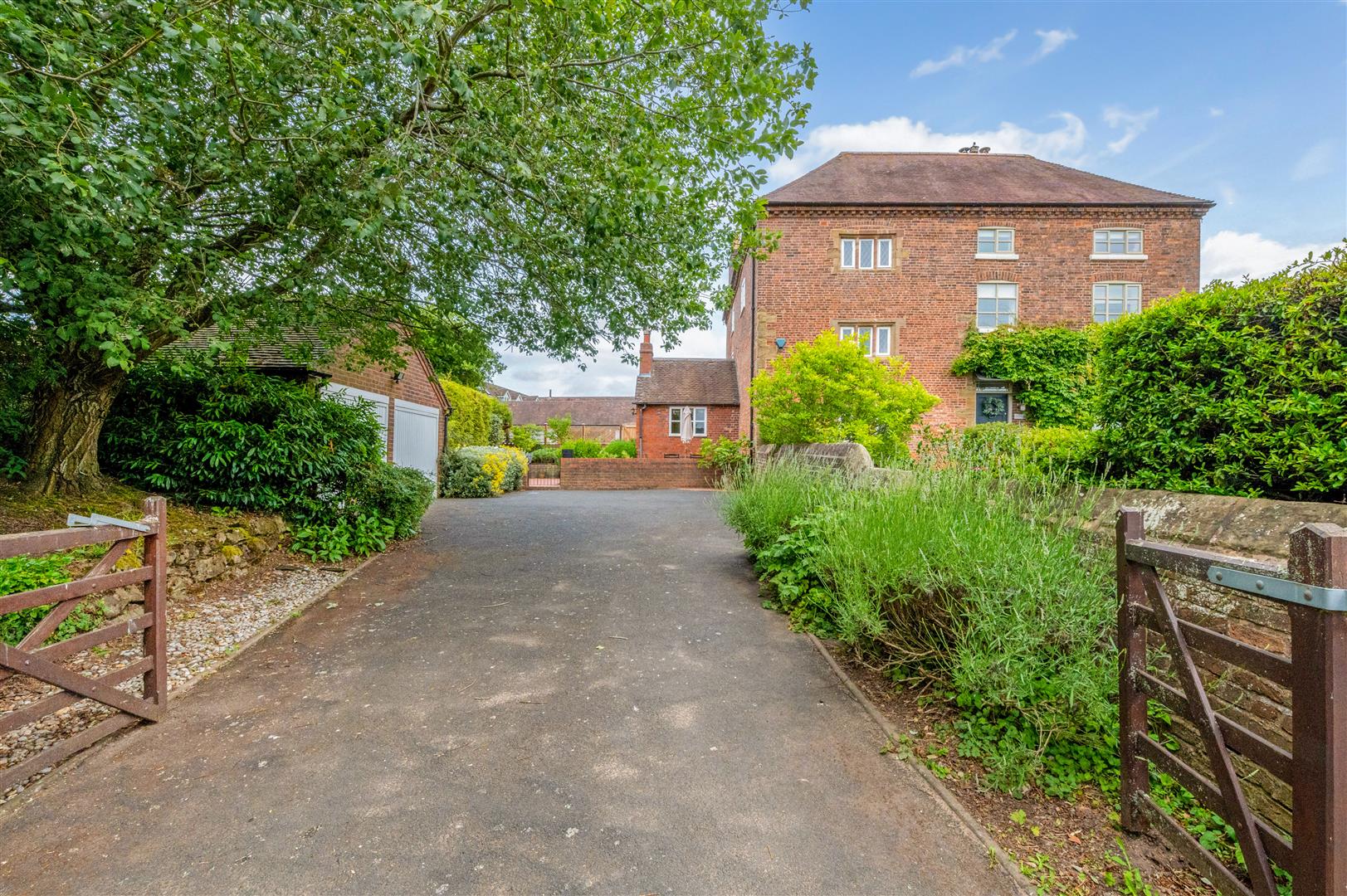 Grange Farm House, Lutley Lane, Halesowen, B63 1EZ Estate Agents